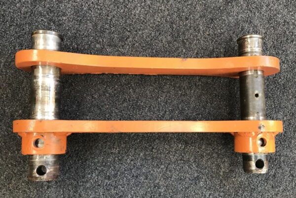 Hitachi ZX70, ZX75, ZX80 Tipping Links - Image 2