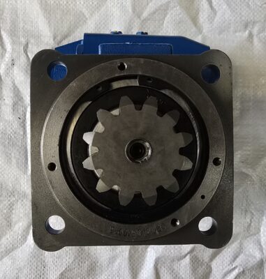 Slew Motor for Takeuchi TB216 - Image 2