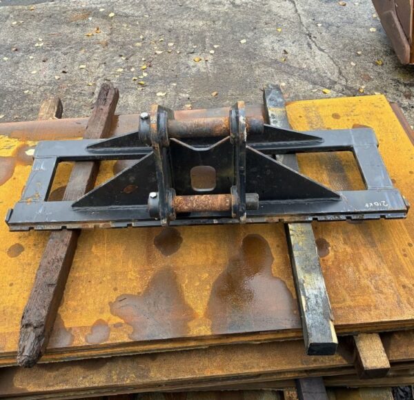 ITA Pallet Fork Carriage - To suit 4 - 6 Ton Excavator (45mm Pin) Takeuchi / Case / Kobelco - Image 2