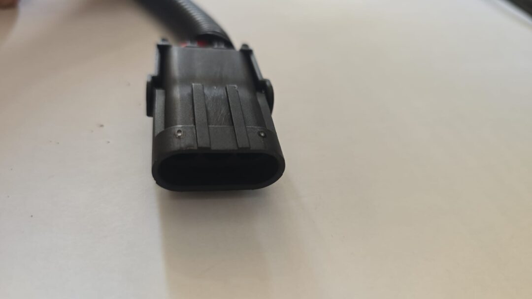 24V Stop Solenoid 3932530 - Image 2